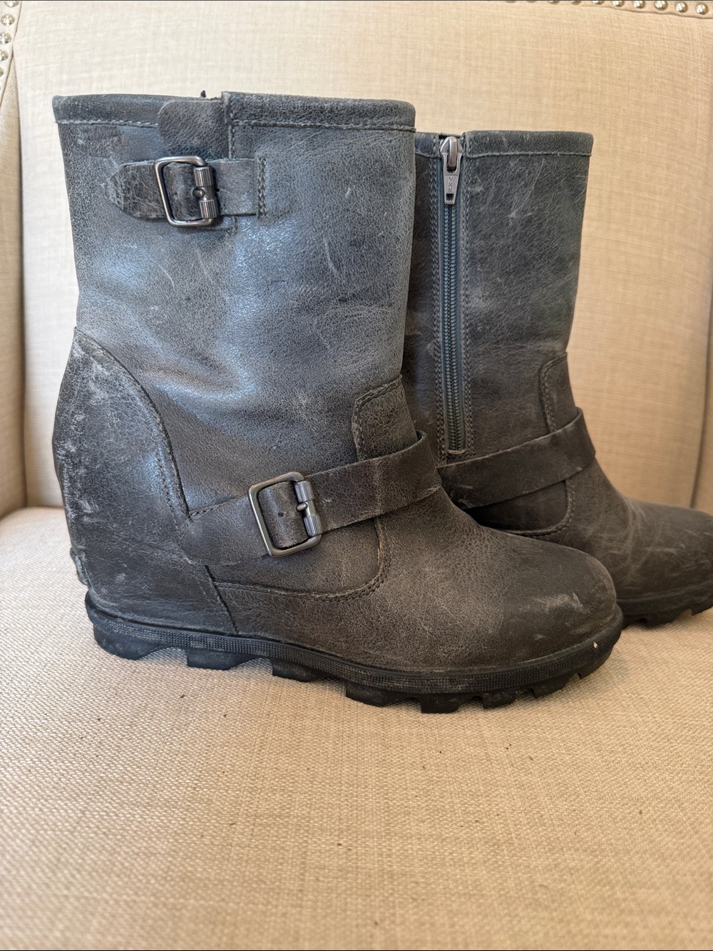 Sorel Joan of Arctic Wedge Zip Booties Distressed Gray